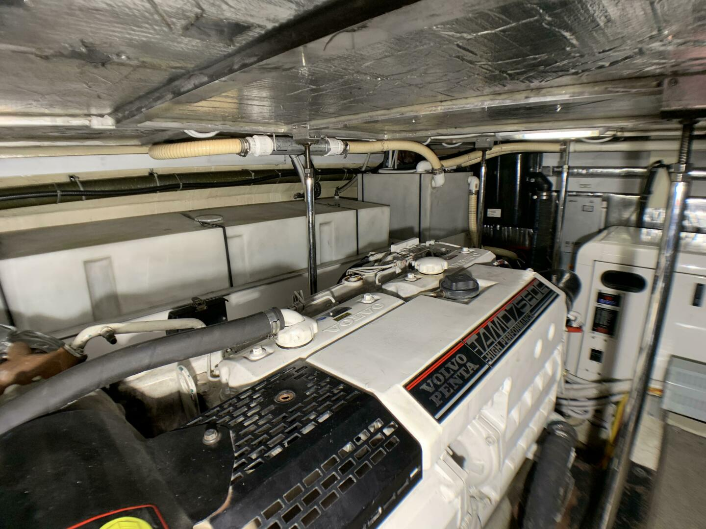 2006 56′ Carver 56 Voyager