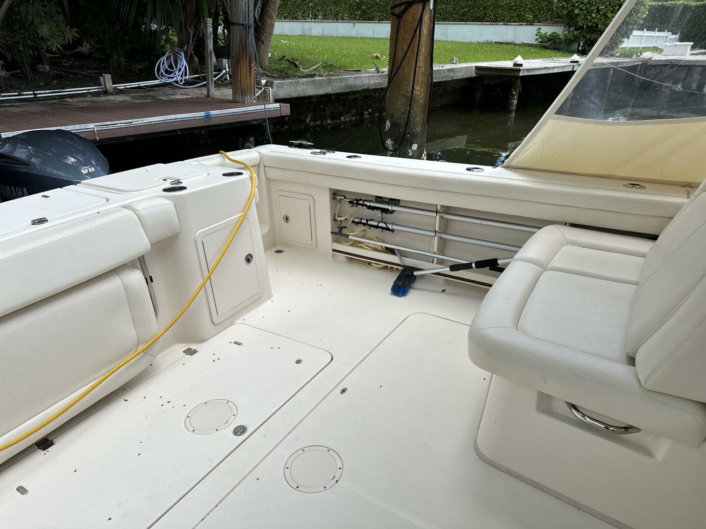 2017 37′ Grady-White Freedom 375
