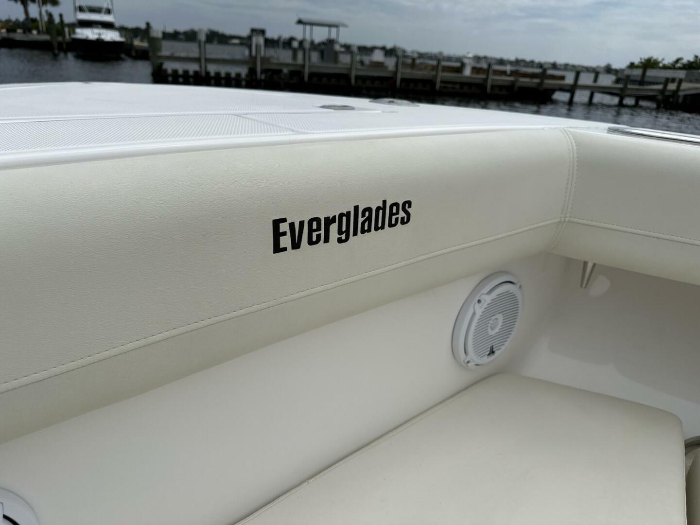 2017 43′ Everglades 435 Center Console