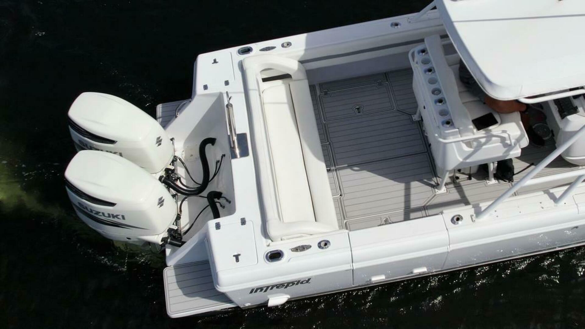 2003 32′ Intrepid 323 Cuddy