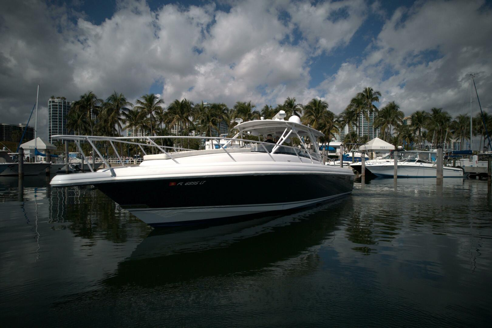 2002 37′ Intrepid 377