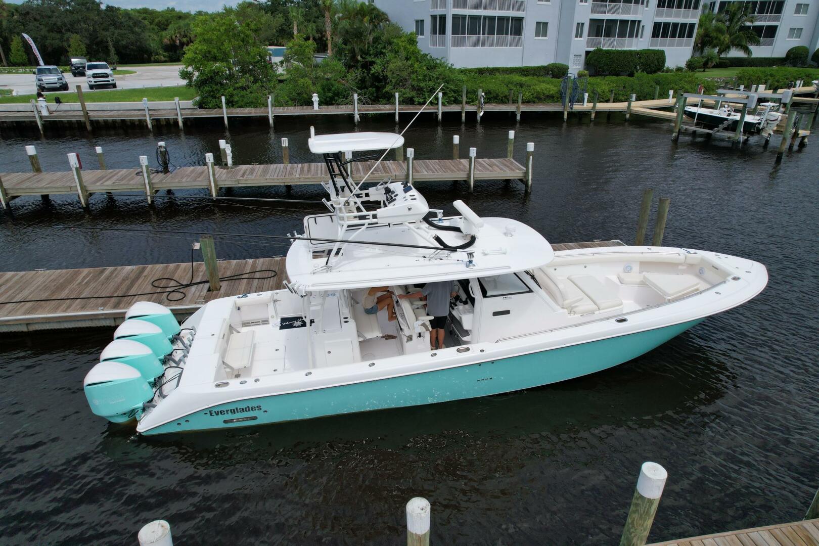 2017 43′ Everglades 435 Center Console