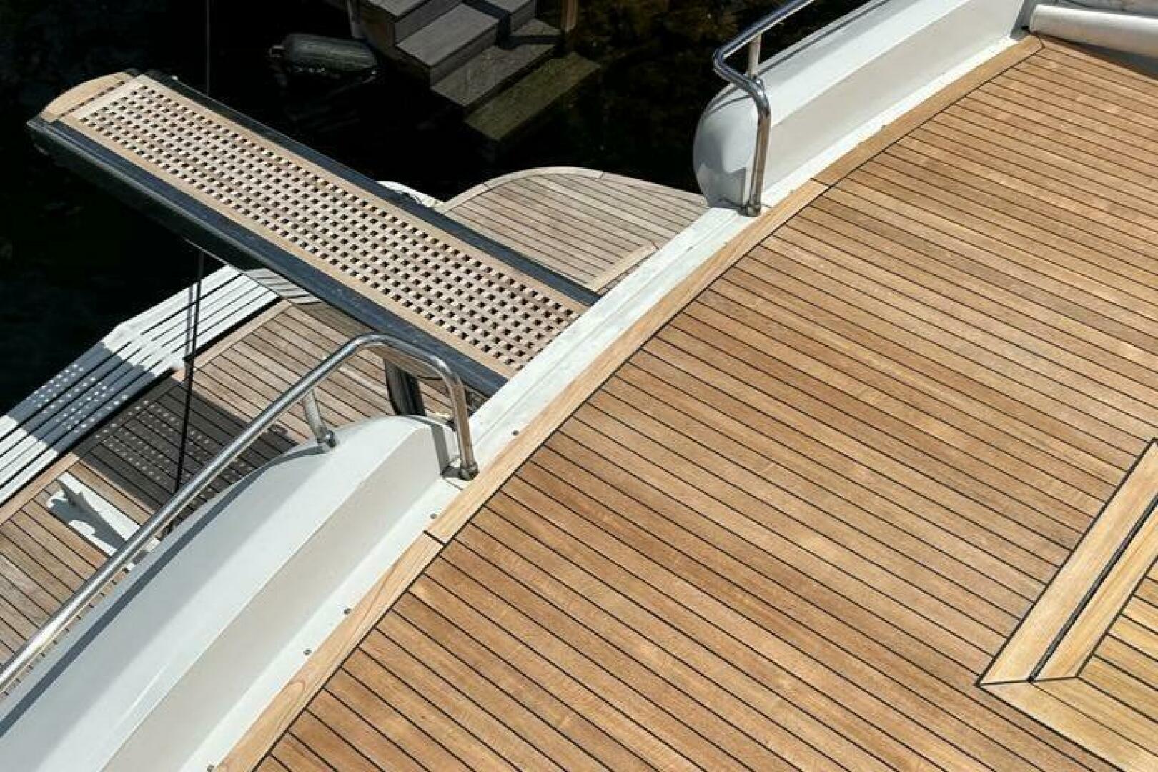 1999 54′ Pershing 54