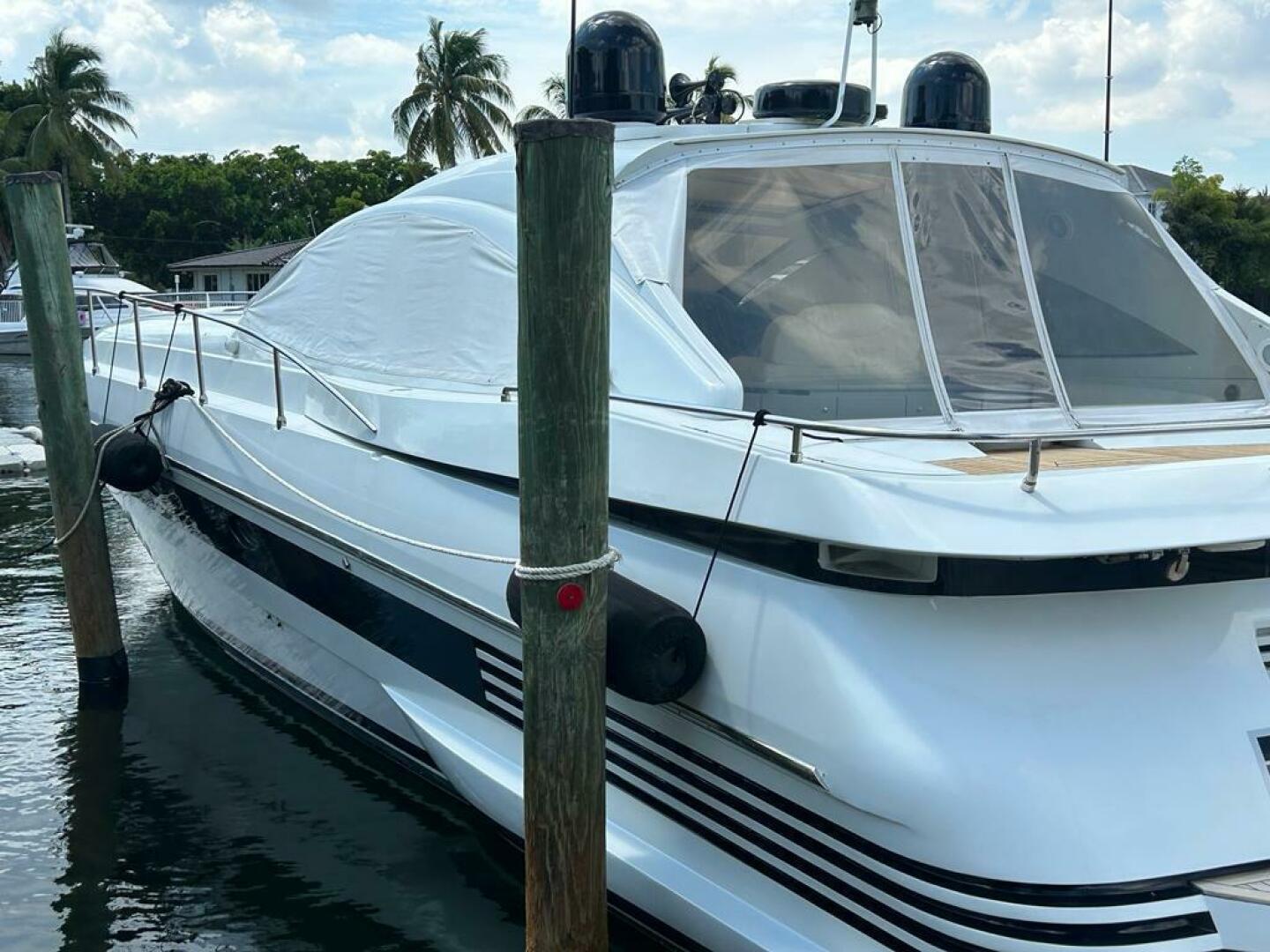 1999 54′ Pershing 54