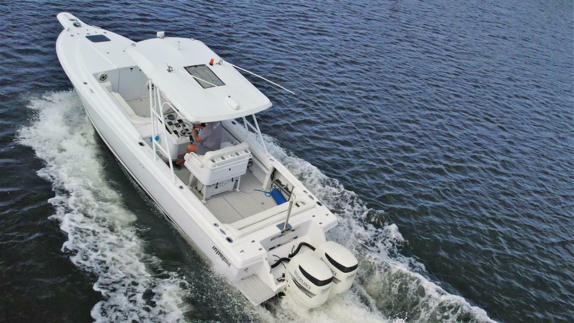 2003 32′ Intrepid 323 Cuddy