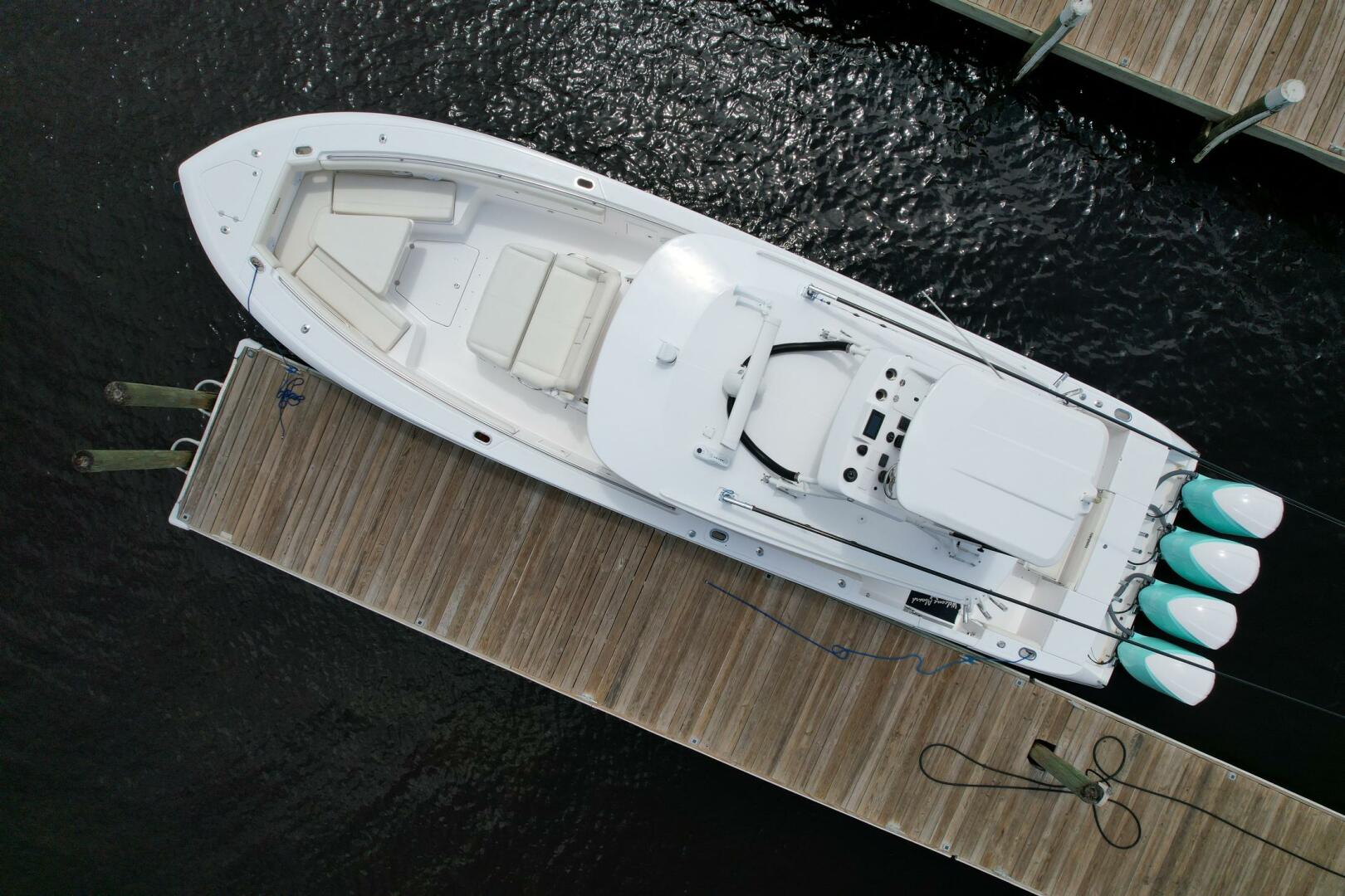 2017 43′ Everglades 435 Center Console