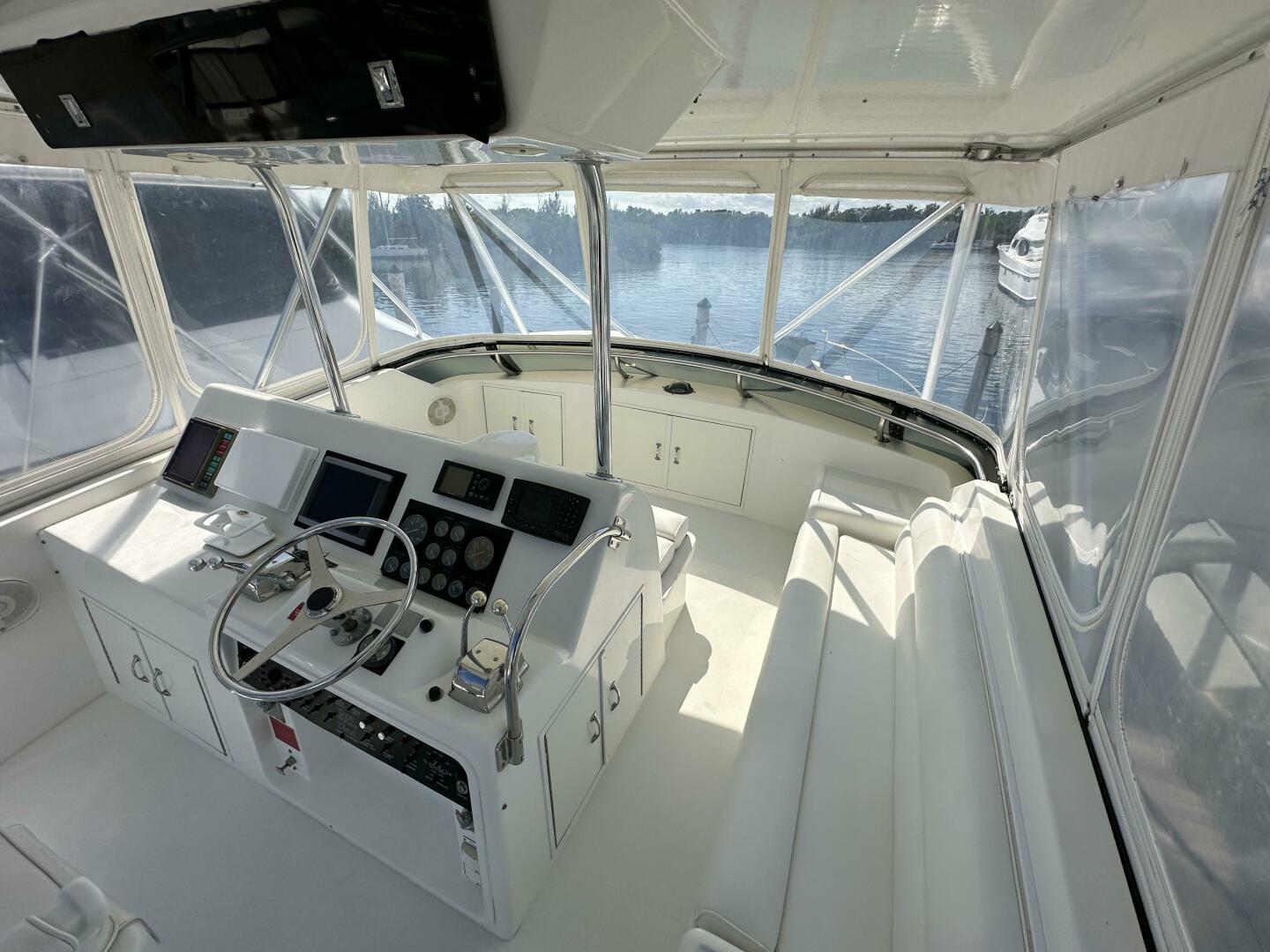 1992 50′ Hatteras 50 Convertible