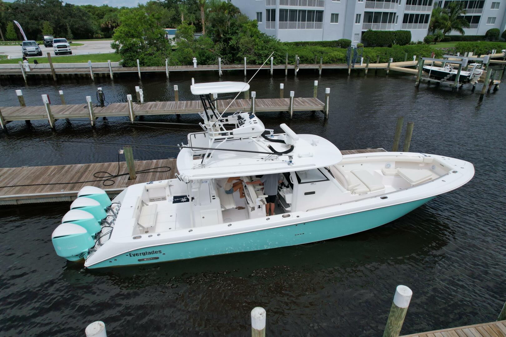 2017 43′ Everglades 435 Center Console