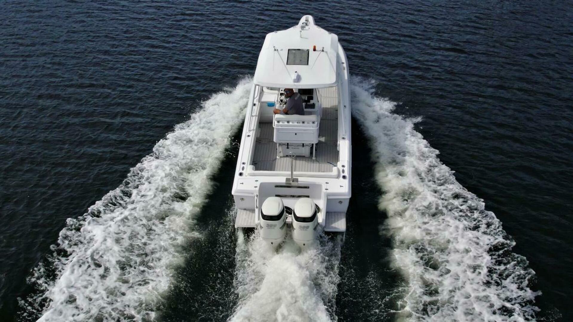 2003 32′ Intrepid 323 Cuddy