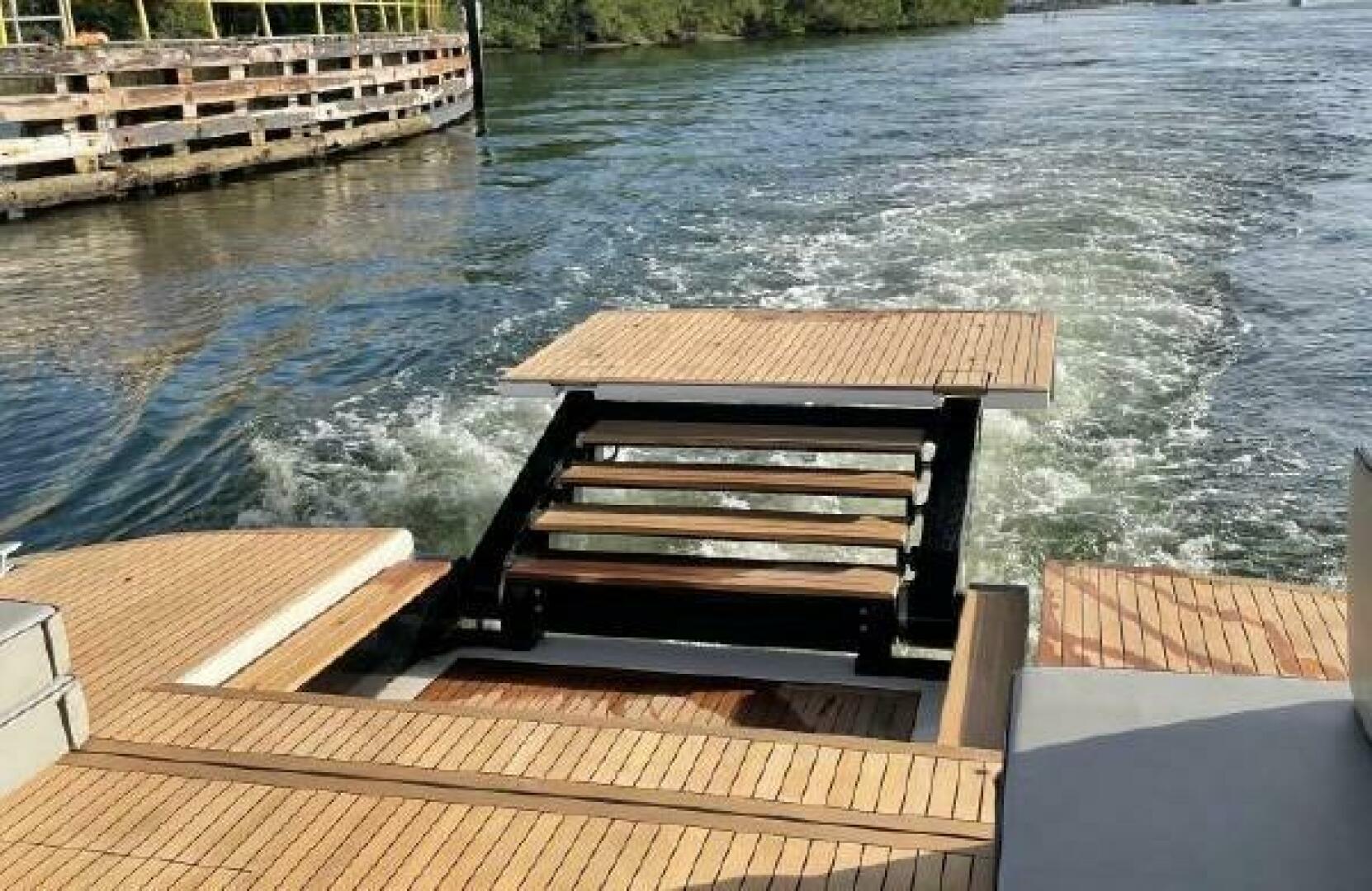 2017 43′ Evo Yachts 43