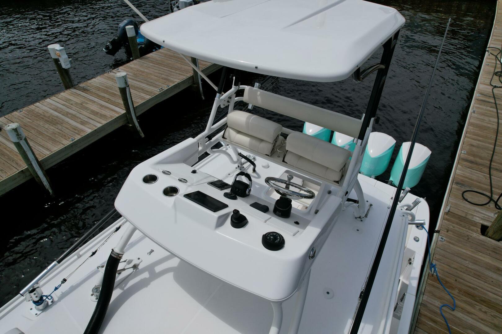 2017 43′ Everglades 435 Center Console
