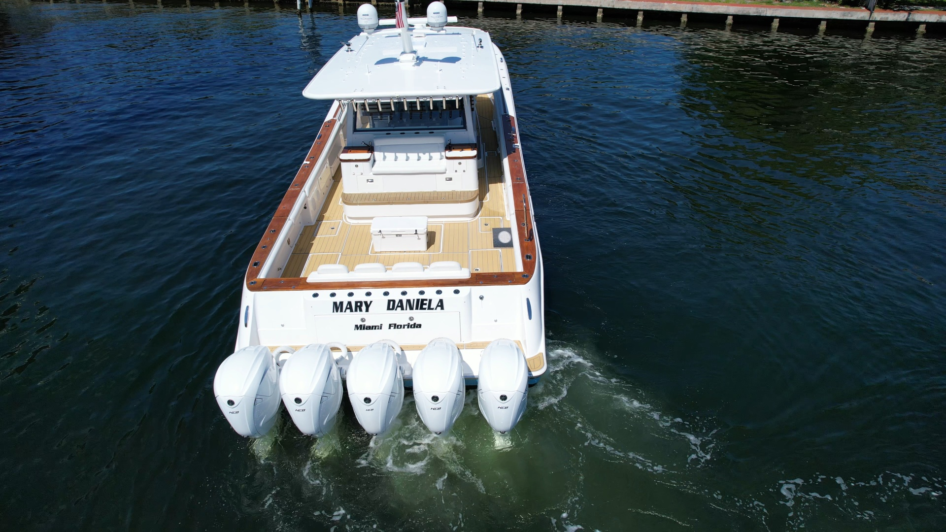 2021 65′ HCB 65 Estrella