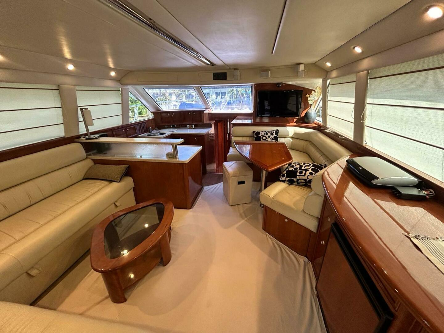 2009 47′ Riviera 47 Enclosed Flybridge Series II