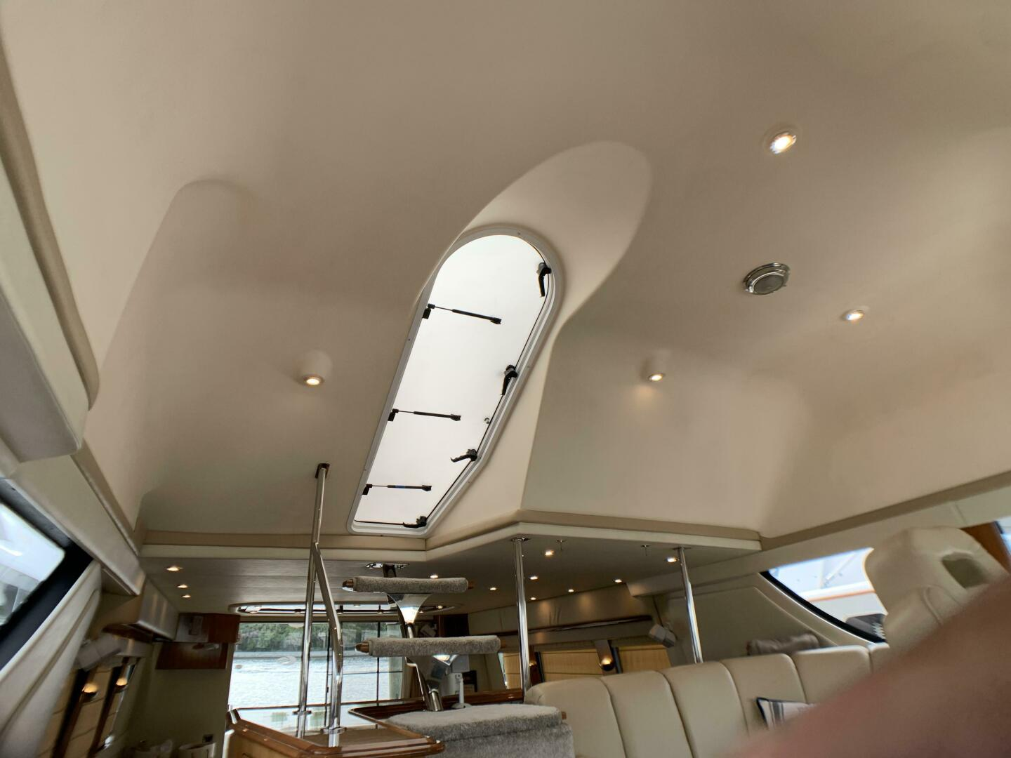 2006 56′ Carver 56 Voyager