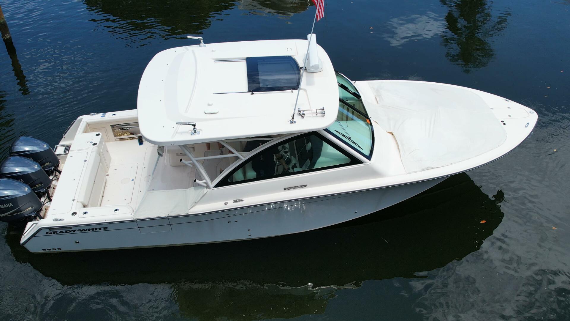 2017 37′ Grady-White Freedom 375