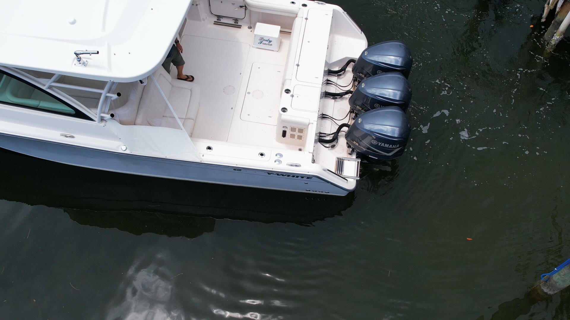 2017 37′ Grady-White Freedom 375