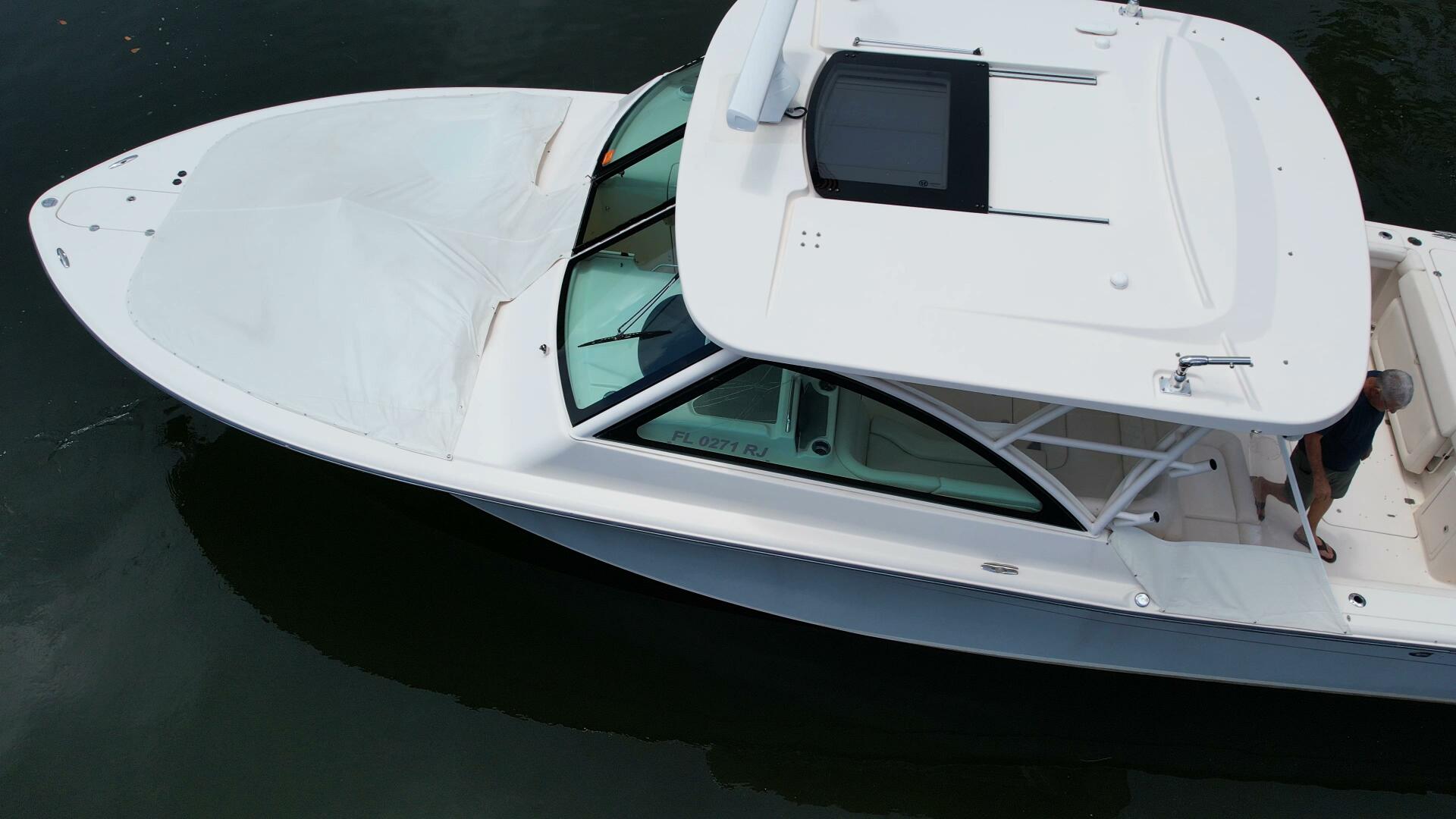 2017 37′ Grady-White Freedom 375