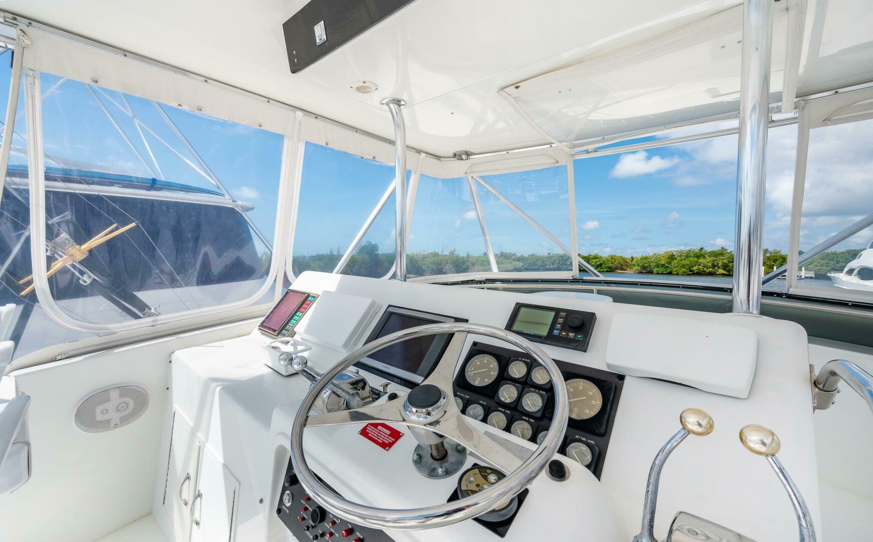 1992 50′ Hatteras 50 Convertible
