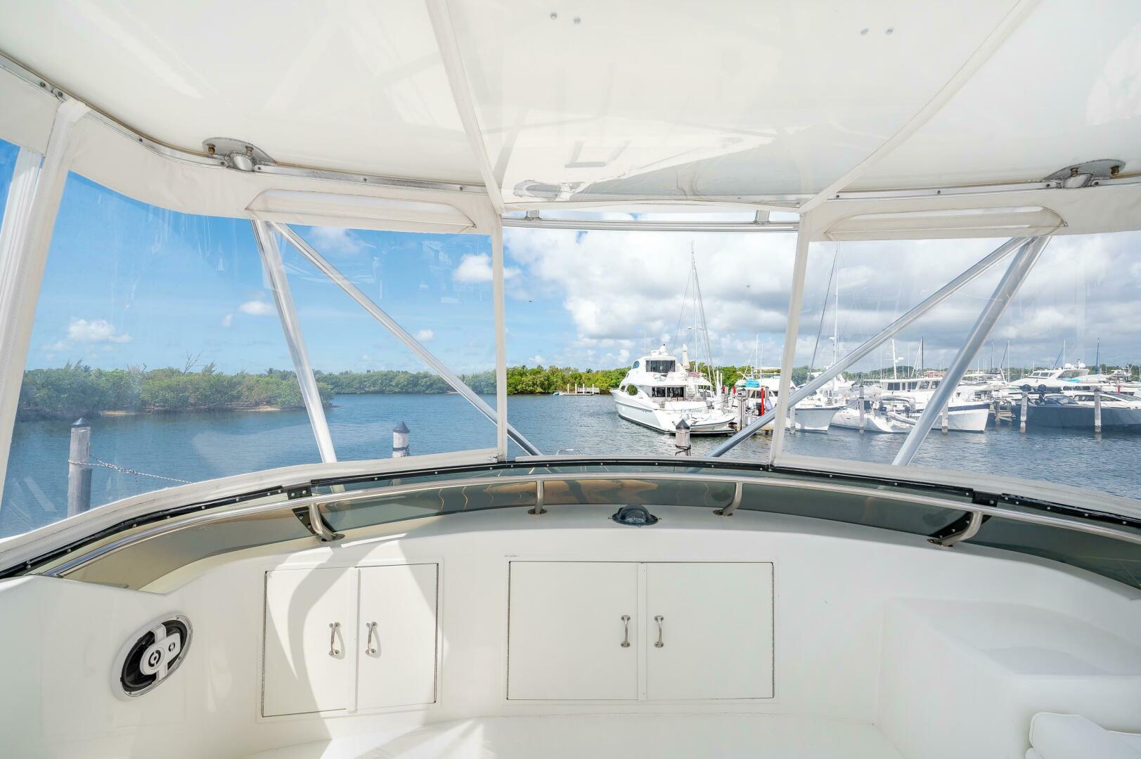 1992 50′ Hatteras 50 Convertible
