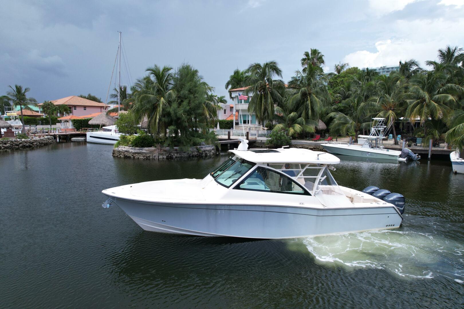 2017 37′ Grady-White Freedom 375