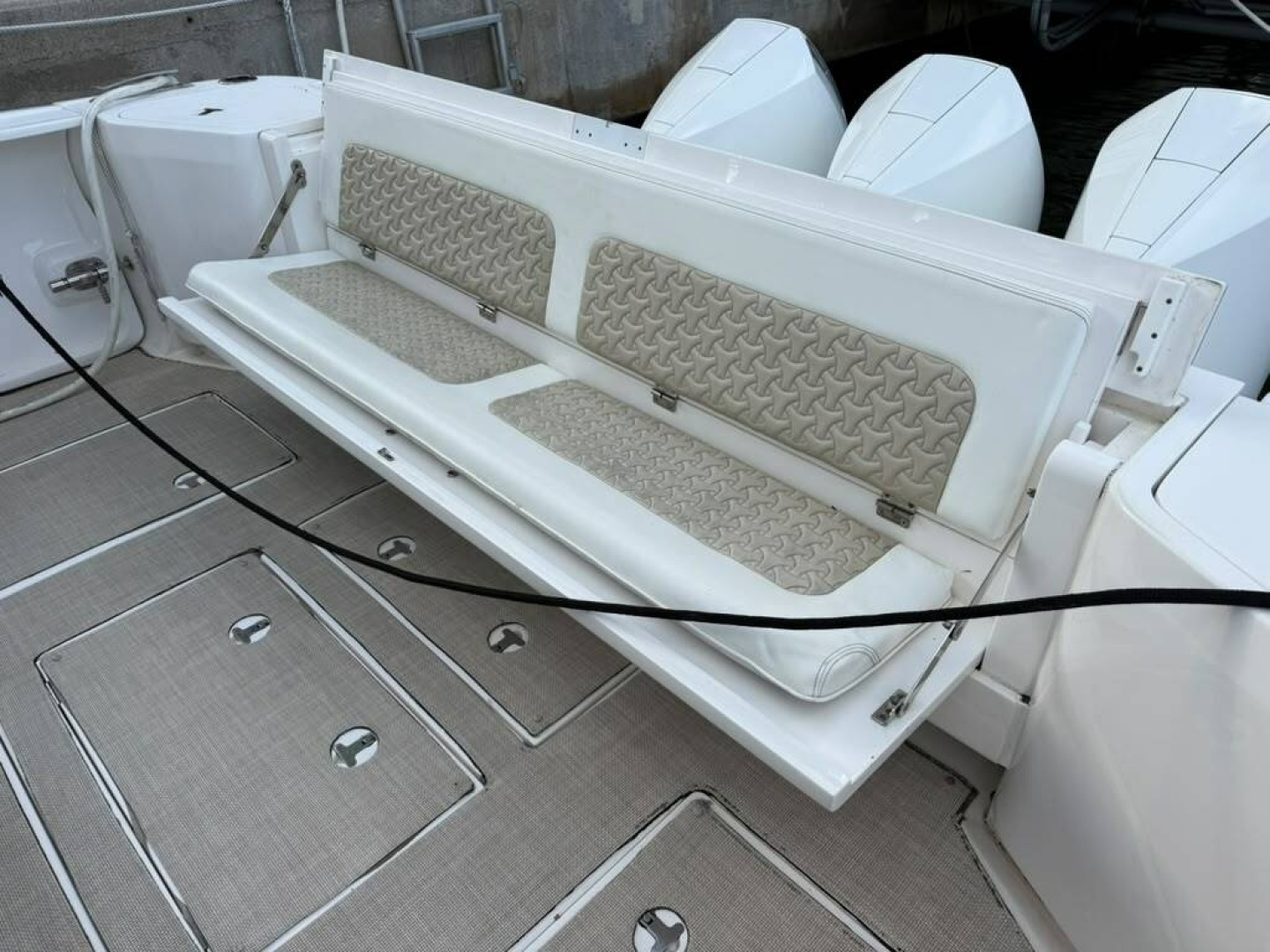 2021 47′ Intrepid 477 Evolution