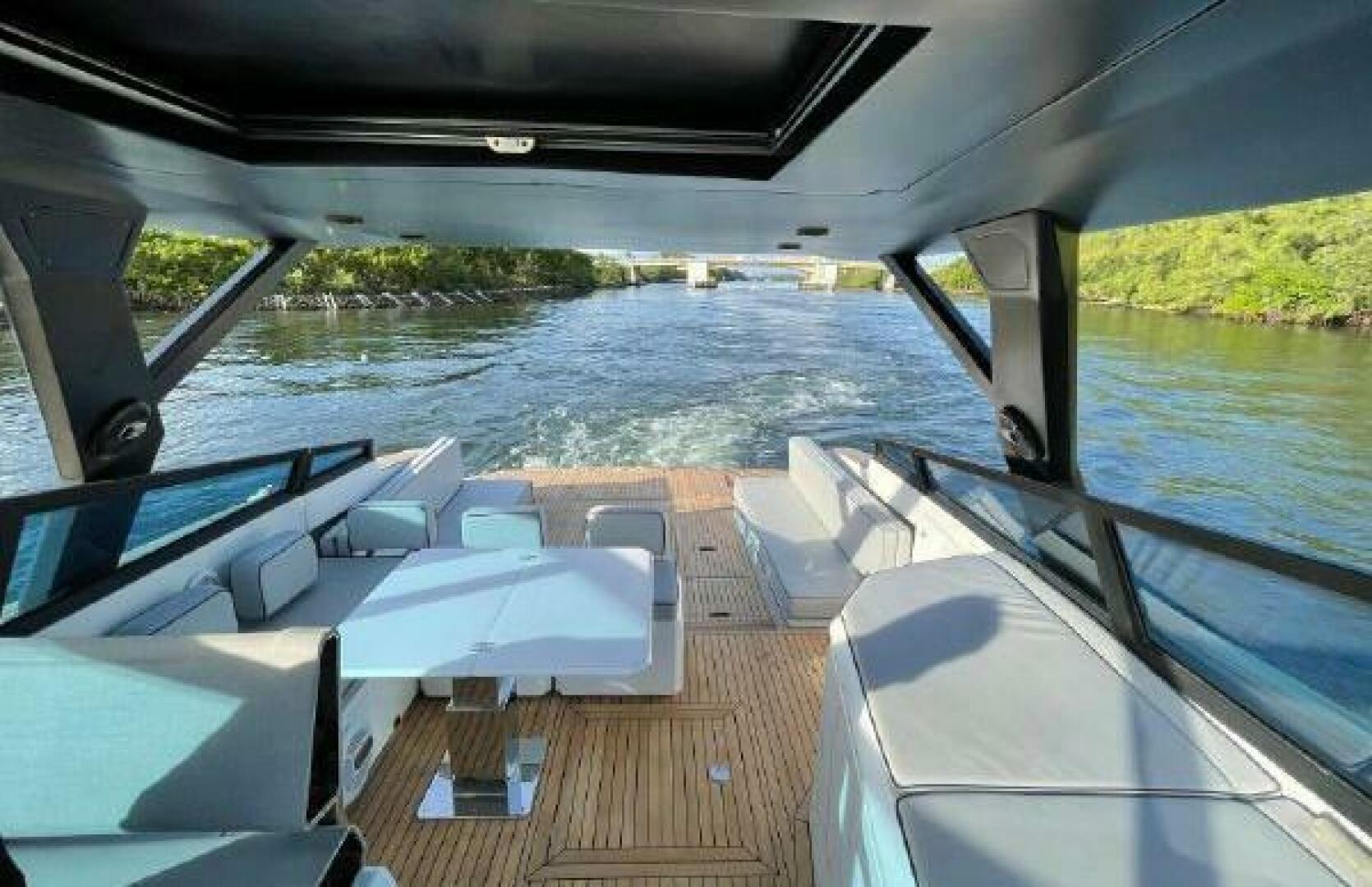 2017 43′ Evo Yachts 43
