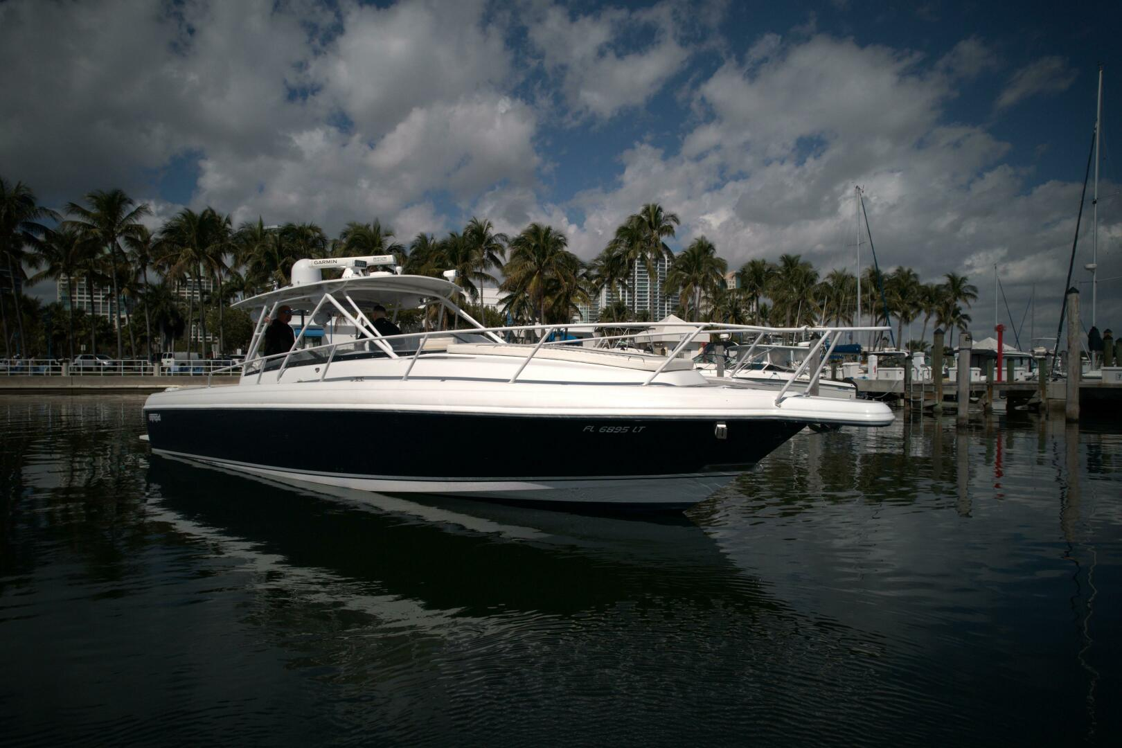 2002 37′ Intrepid 377