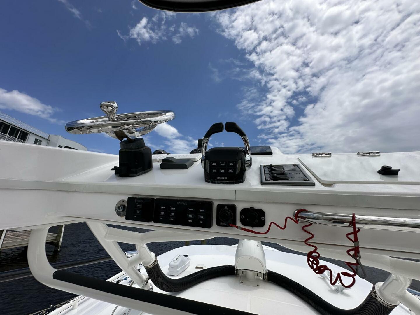 2017 43′ Everglades 435 Center Console