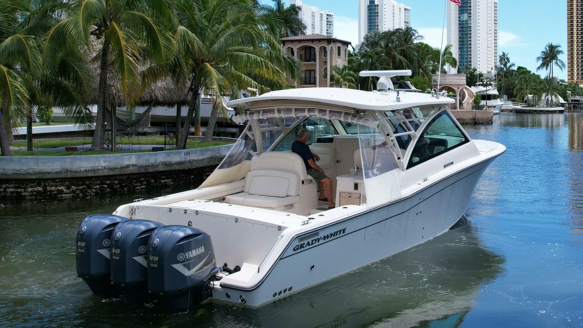 2017 37′ Grady-White Freedom 375
