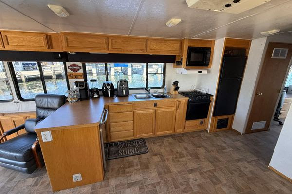 1998 Patio Cruiser 55