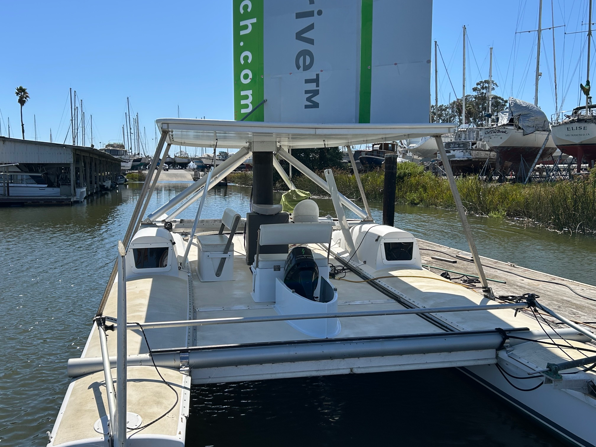 2005 33′ Custom Reynolds Fixed Wing Catamaran