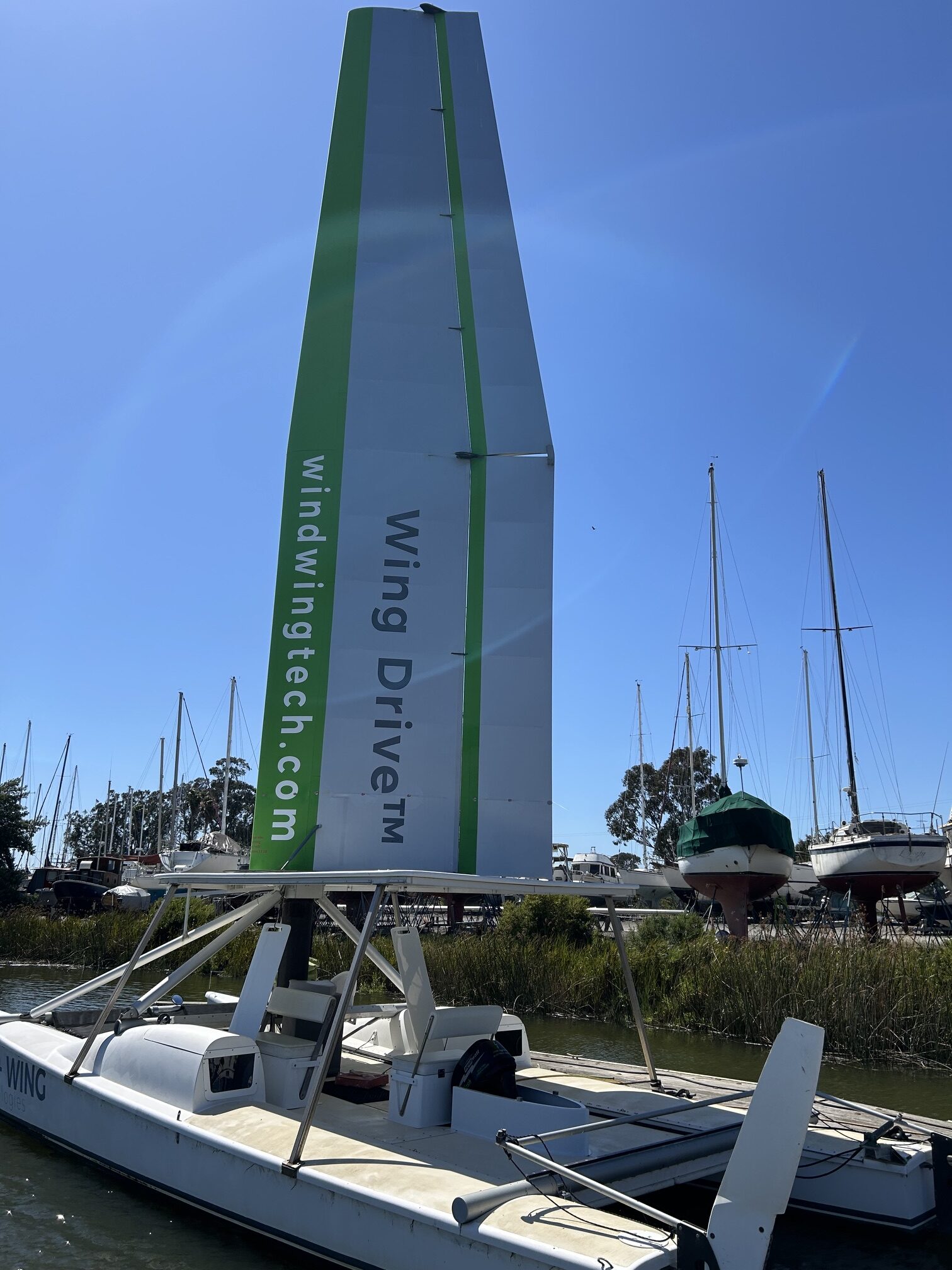 2005 33′ Custom Reynolds Fixed Wing Catamaran