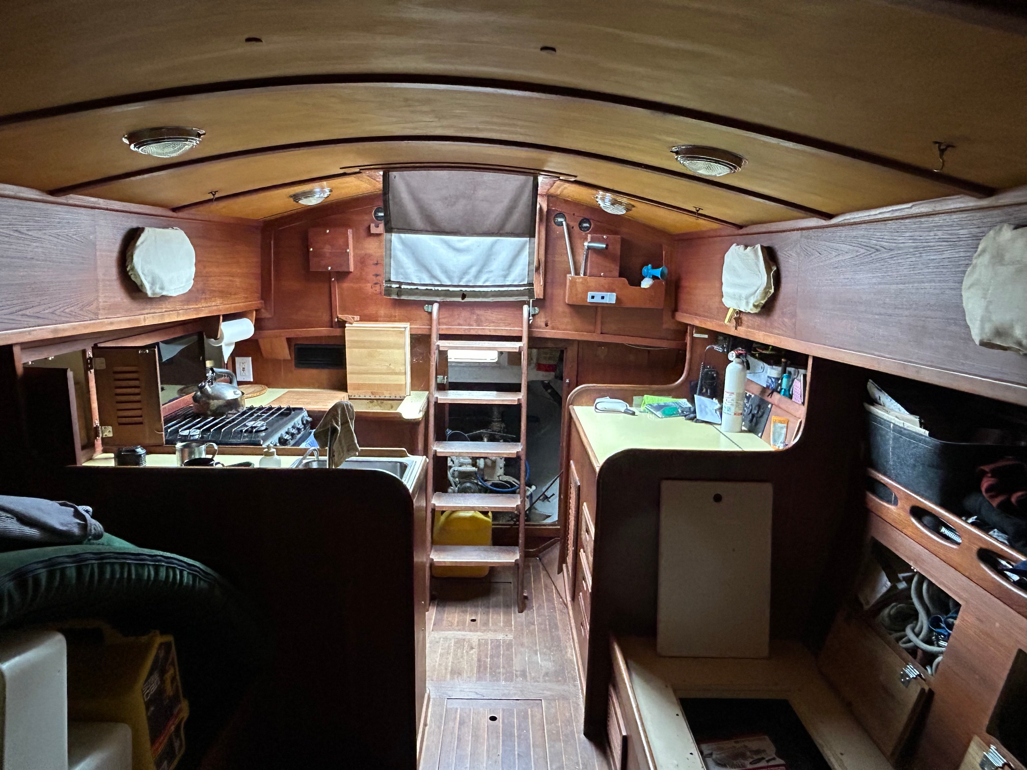 1977 38′ Alajuela 38 Cutter