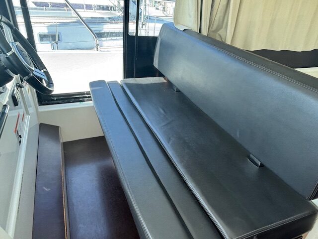 2016 37′ Jeanneau 37F Velasco