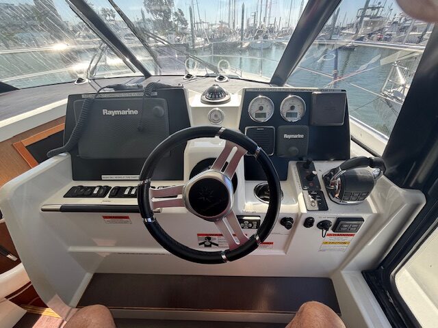 2016 37′ Jeanneau 37F Velasco