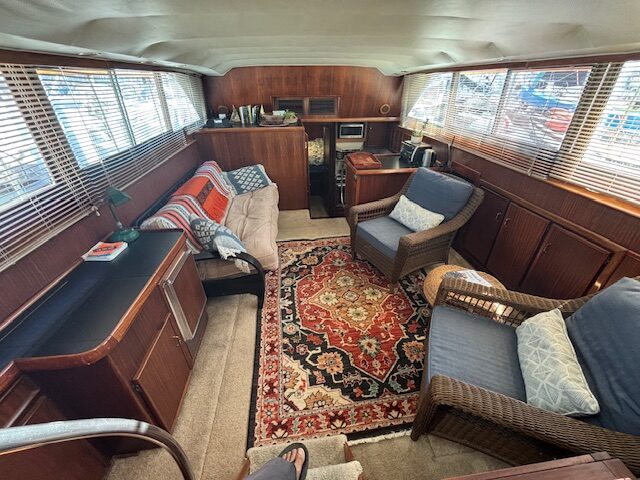 1978 43′ Hatteras Double Cabin Motor Yacht
