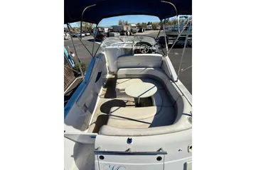 2000 28′ Four Winns 288 Vista