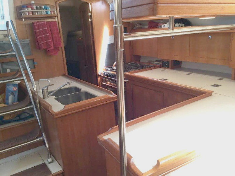 2004 46′ Hunter 466 3-Cabin