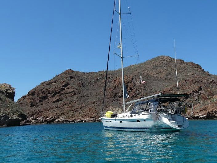 2004 46′ Hunter 466 3-Cabin