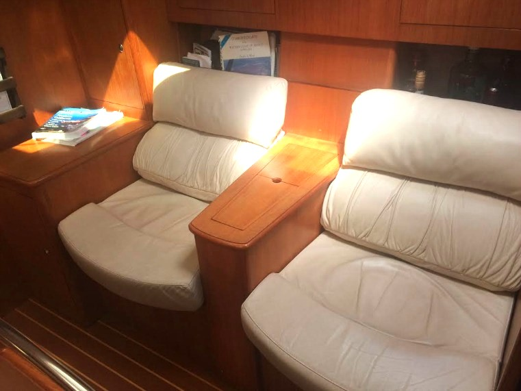 2004 46′ Hunter 466 3-Cabin